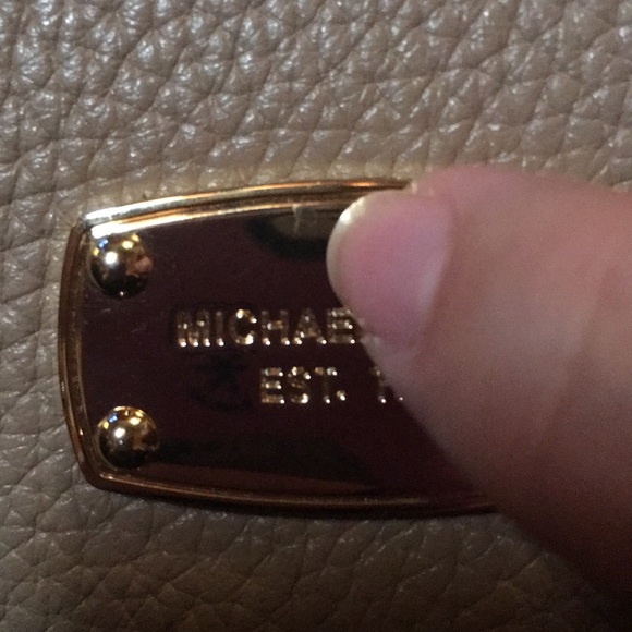 NWT Michael Kors wallet - Picture 4 of 4